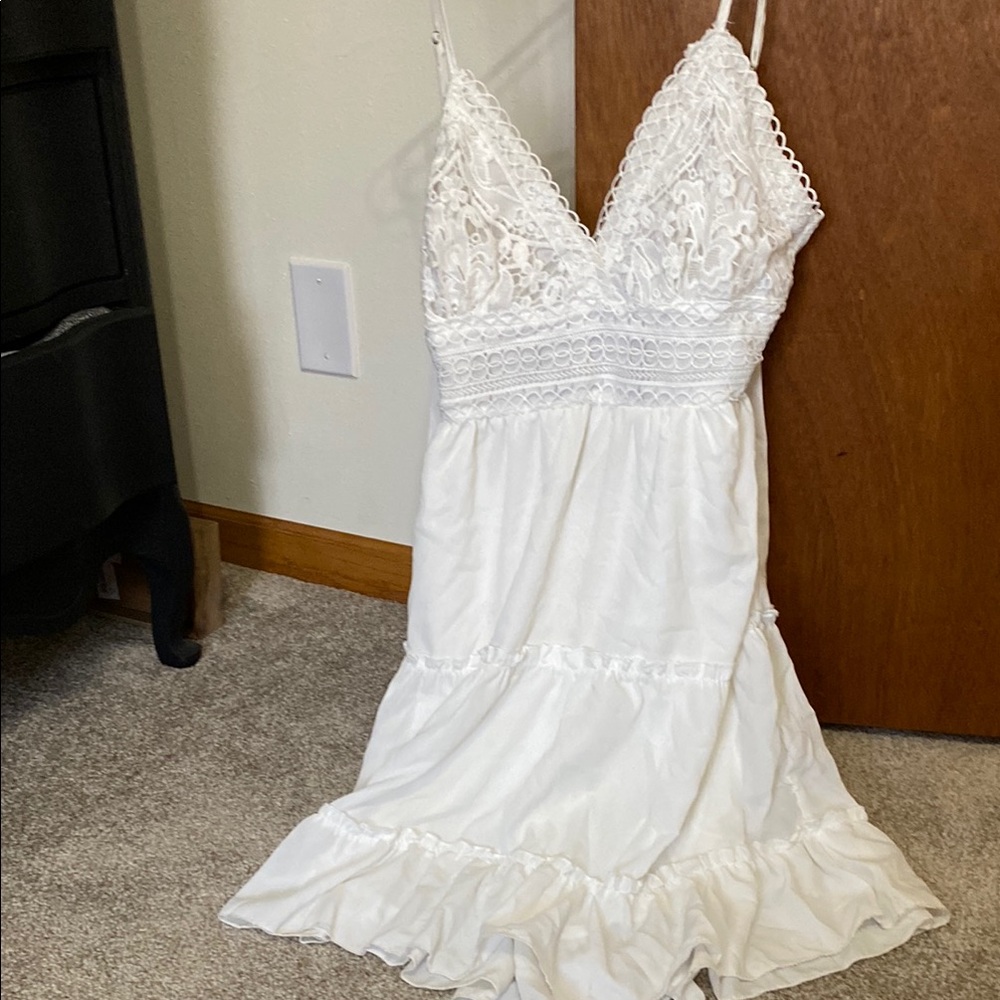 Elegant White Lace Dress